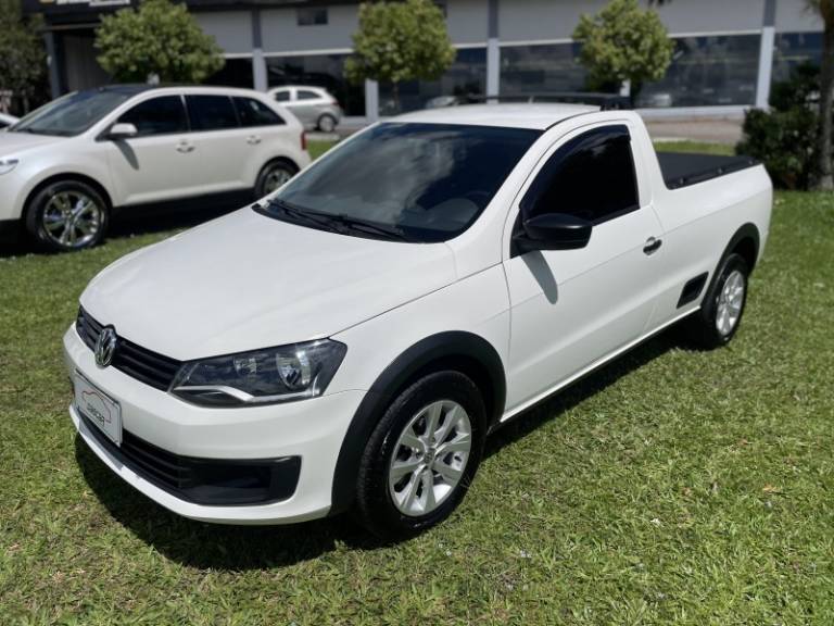 VOLKSWAGEN - SAVEIRO - 2014/2015 - Branca - R$ 51.900,00