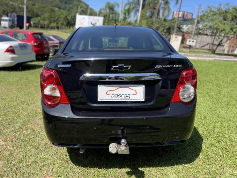 CHEVROLET - SONIC - 2013/2013 - Preta - R$ 39.900,00