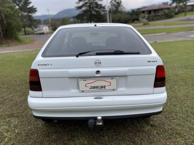 CHEVROLET - KADETT - 1996/1997 - Branca - R$ 15.900,00