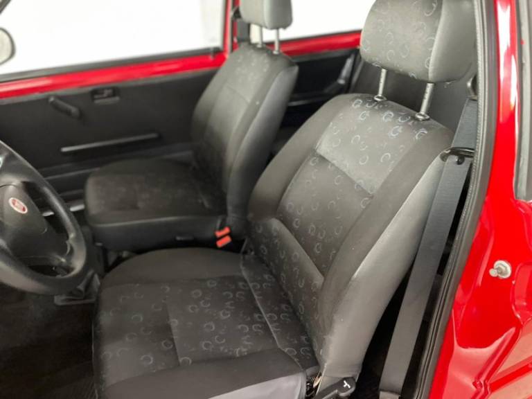 FIAT - UNO - 2011/2011 - Vermelha - R$ 24.900,00