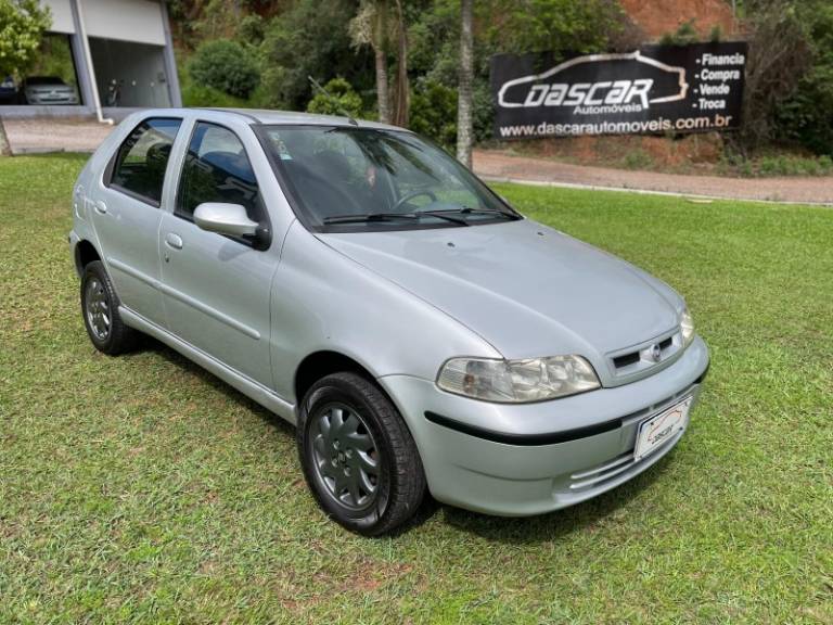 FIAT - PALIO - 2003/2004 - Prata - R$ 21.900,00