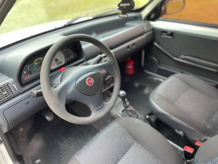 FIAT - UNO - 2013/2013 - Branca - R$ 30.900,00
