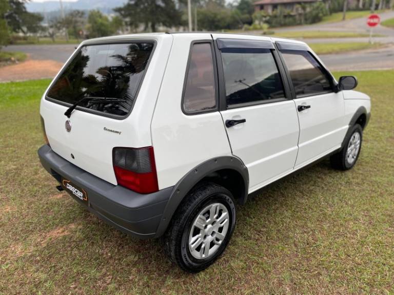 FIAT - UNO - 2013/2013 - Branca - R$ 30.900,00