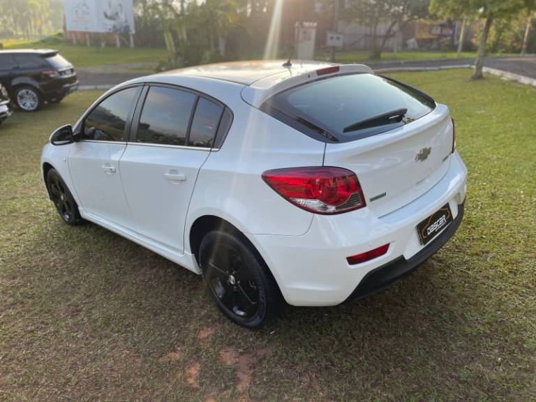 CHEVROLET - CRUZE - 2014/2014 - Branca - R$ 63.900,00