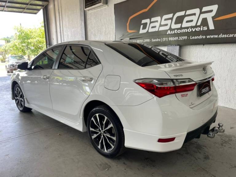 TOYOTA - COROLLA - 2018/2018 - Branca - R$ 107.900,00
