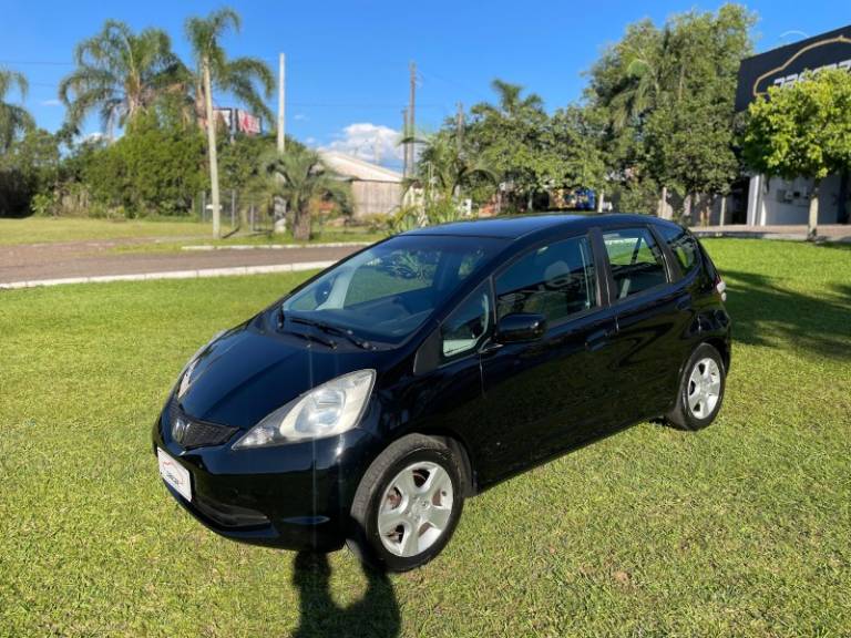 HONDA - FIT - 2010/2010 - Preta - R$ 41.900,00