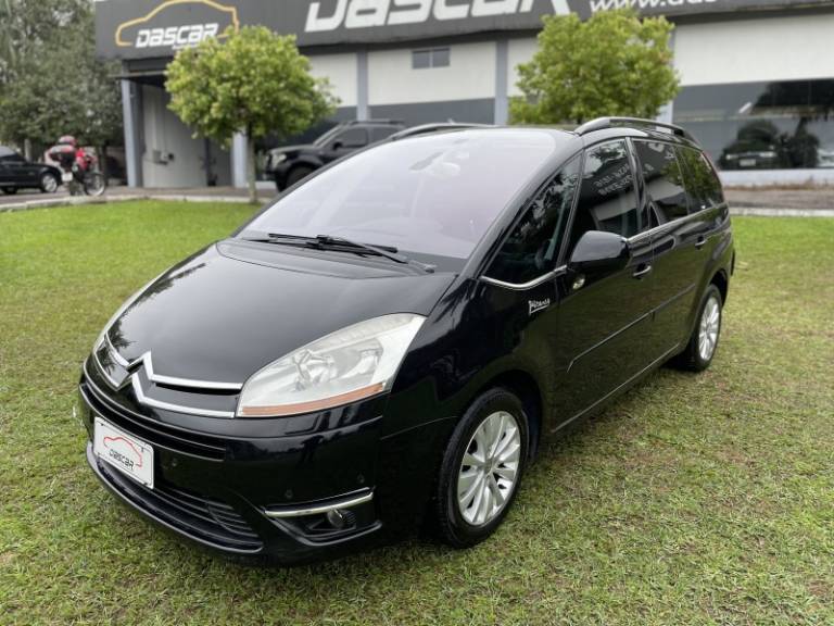 CITROËN - C4 PICASSO - 2008/2009 - Preta - R$ 33.900,00