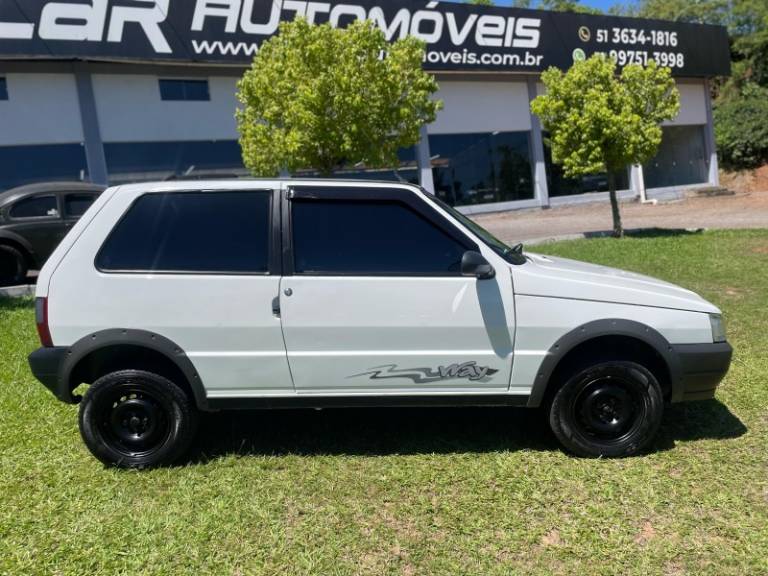 FIAT - UNO - 2013/2013 - Branca - R$ 26.900,00