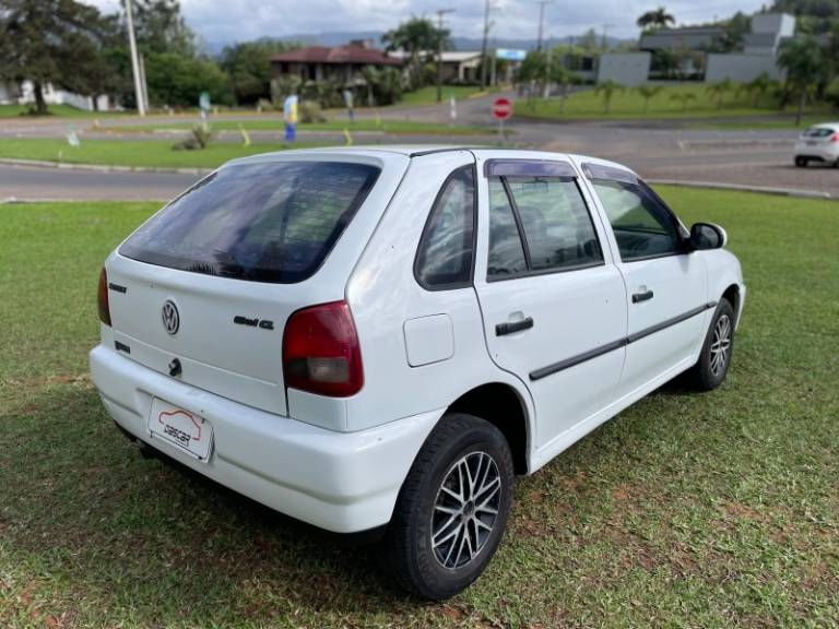 VOLKSWAGEN - GOL - 1998/1999 - Branca - R$ 16.900,00