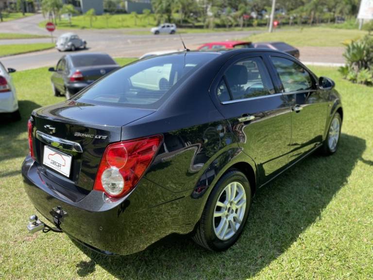 CHEVROLET - SONIC - 2013/2013 - Preta - R$ 39.900,00