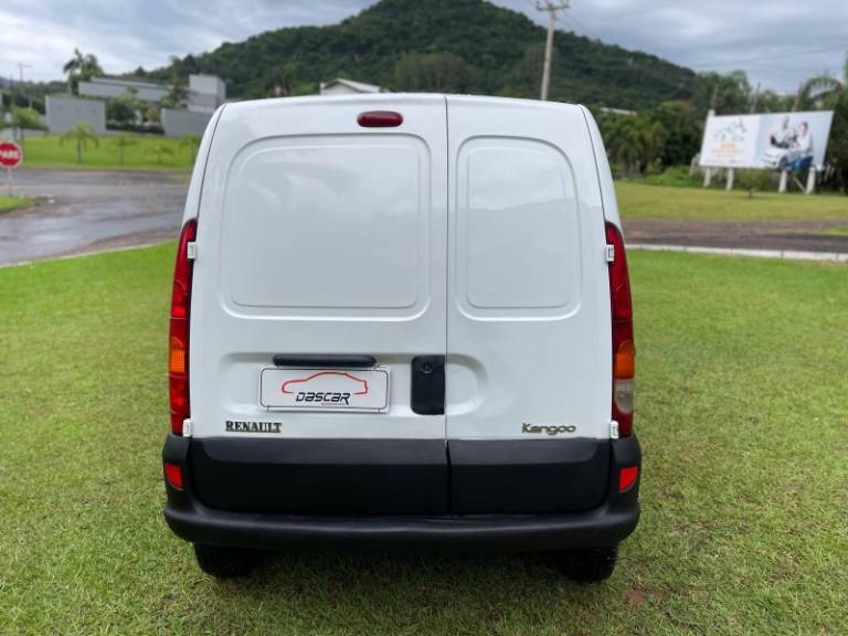 RENAULT - KANGOO - 2013/2013 - Branca - R$ 35.900,00