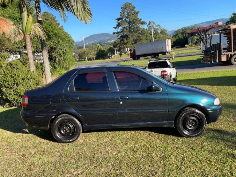 FIAT - SIENA - 1998/1999 - Verde - R$ 14.900,00