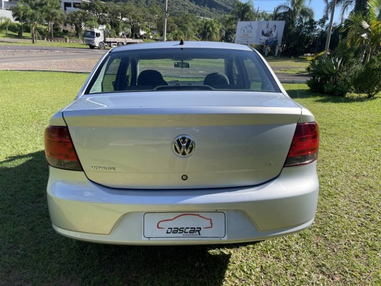 VOLKSWAGEN - VOYAGE - 2010/2011 - Prata - R$ 34.900,00