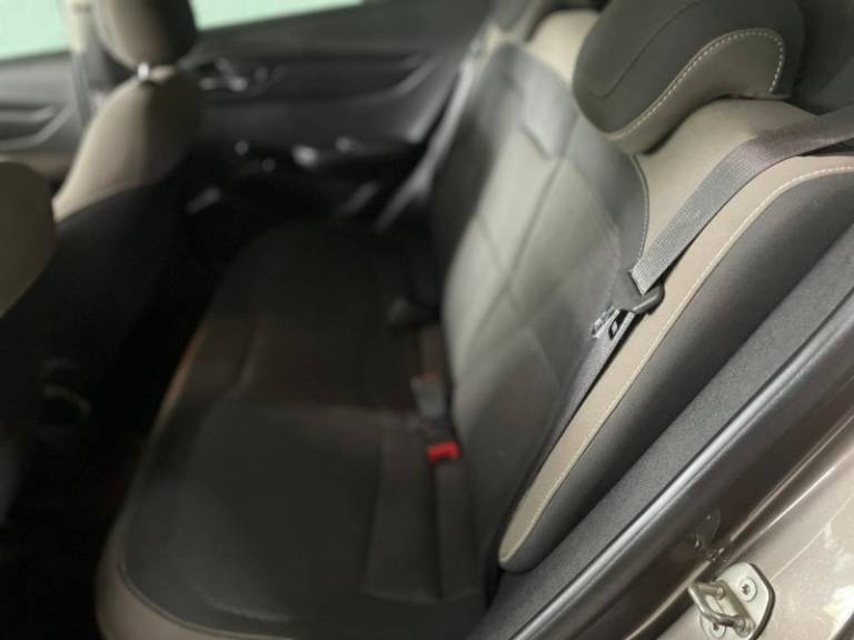 CHEVROLET - PRISMA - 2013/2014 - Cinza - R$ 43.900,00