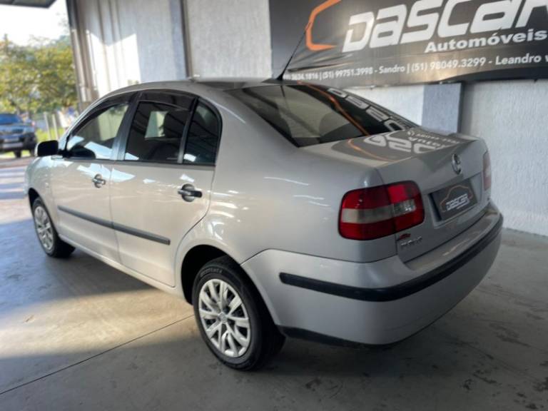 VOLKSWAGEN - POLO - 2004/2004 - Prata - R$ 26.900,00