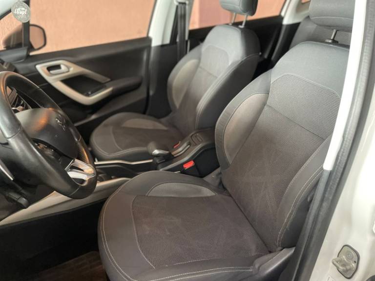 PEUGEOT - 2008 - 2017/2017 - Branca - R$ 55.900,00