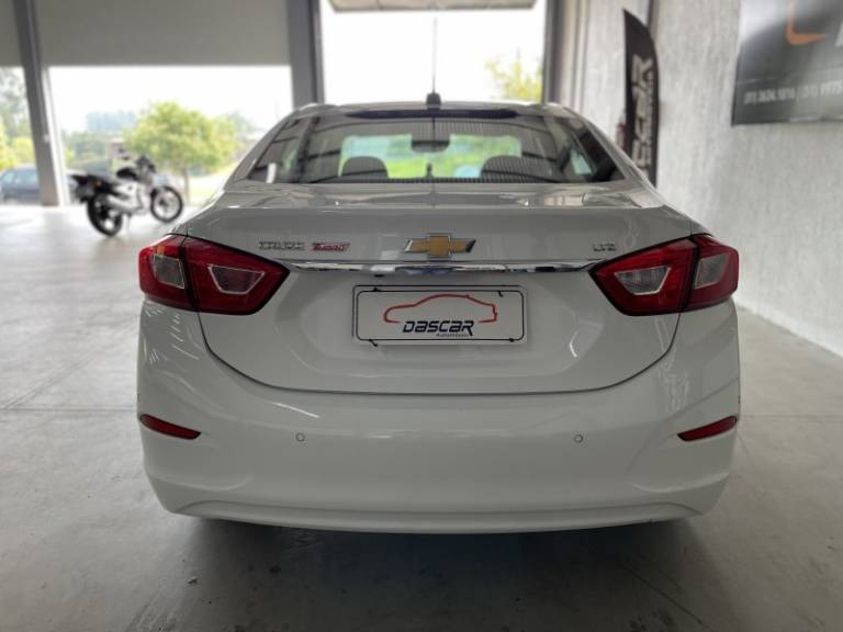 CHEVROLET - CRUZE - 2018/2018 - Branca - R$ 94.900,00