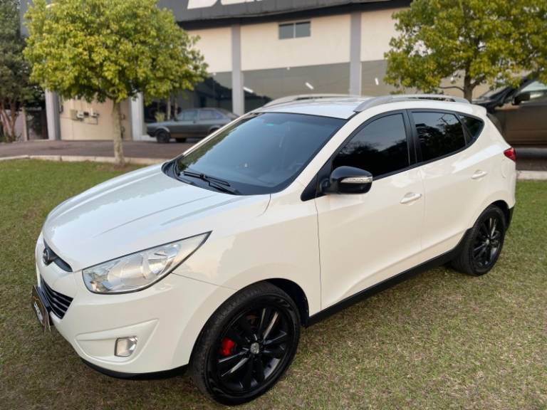 HYUNDAI - IX35 - 2011/2012 - Branca - R$ 65.900,00