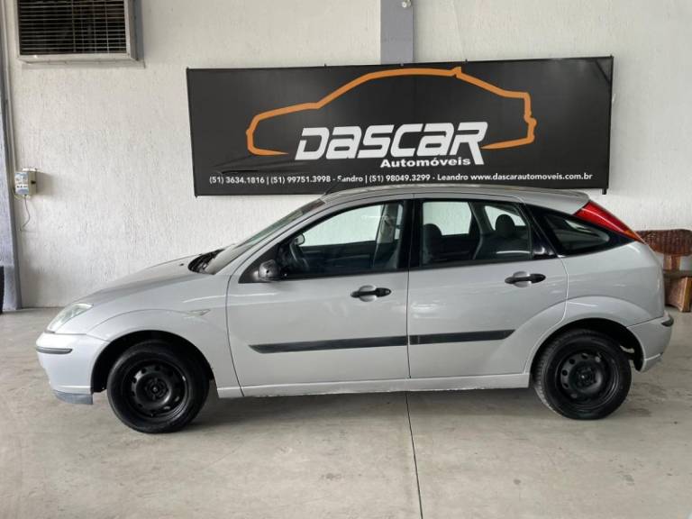 FORD - FOCUS - 2008/2008 - Prata - R$ 29.900,00