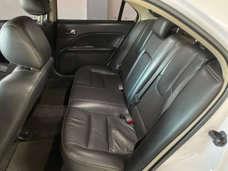 FORD - FUSION - 2011/2012 - Branca - R$ 52.900,00