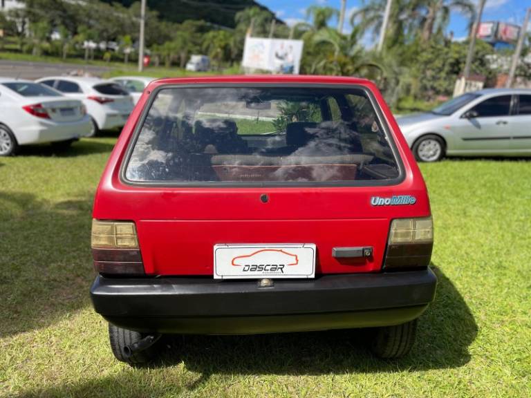 FIAT - UNO - 1992/1992 - Vermelha - R$ 7.900,00