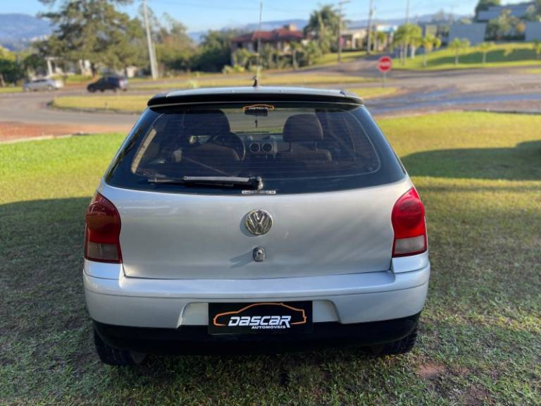 VOLKSWAGEN - GOL - 2008/2008 - Prata - R$ 18.900,00