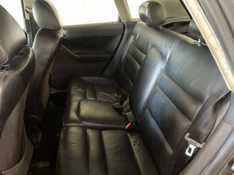 AUDI - A3 - 2003/2003 - Cinza - R$ 19.900,00