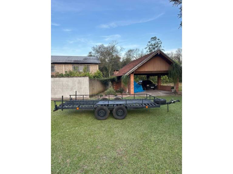 REBOQUES - VTAVTR 2 EIXOS - 2025/2025 - Preta - R$ 15.900,00
