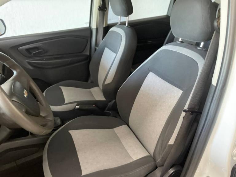 CHEVROLET - SPIN - 2016/2016 - Branca - R$ 44.900,00