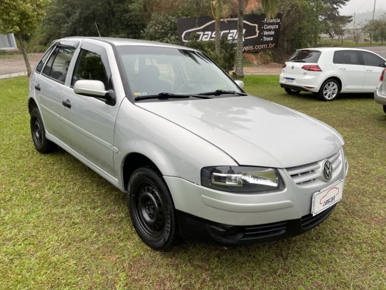 VOLKSWAGEN - GOL - 2007/2008 - Prata - R$ 27.900,00