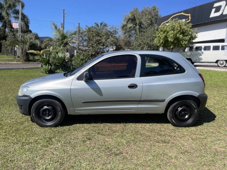 CHEVROLET - CELTA - 2009/2010 - Prata - R$ 20.900,00