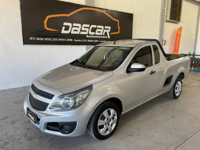CHEVROLET - MONTANA - 2013/2014 - Prata - R$ 43.900,00