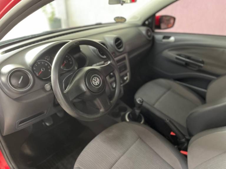 VOLKSWAGEN - SAVEIRO - 2013/2014 - Vermelha - R$ 51.900,00