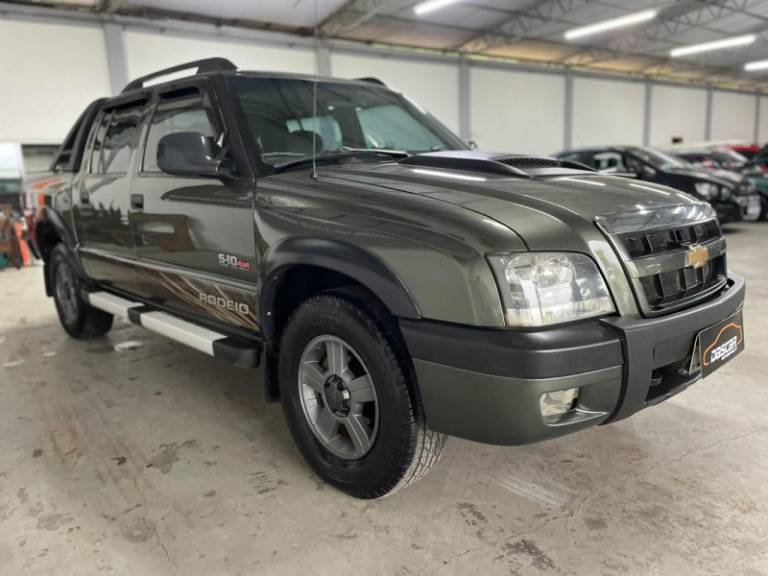 CHEVROLET - S10 - 2011/2011 - Verde - R$ 84.900,00