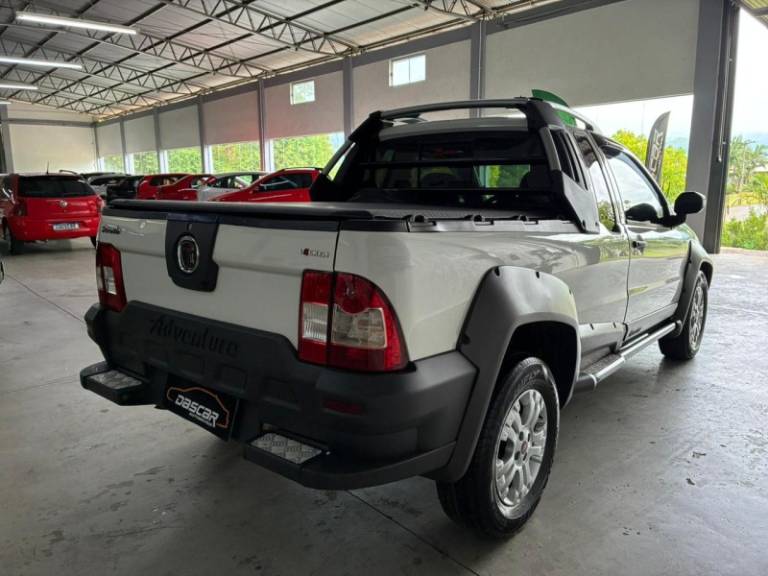 FIAT - STRADA - 2010/2010 - Branca - R$ 46.900,00