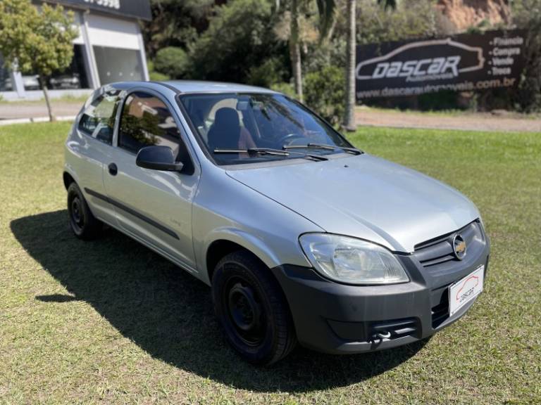 CHEVROLET - CELTA - 2009/2010 - Prata - R$ 20.900,00