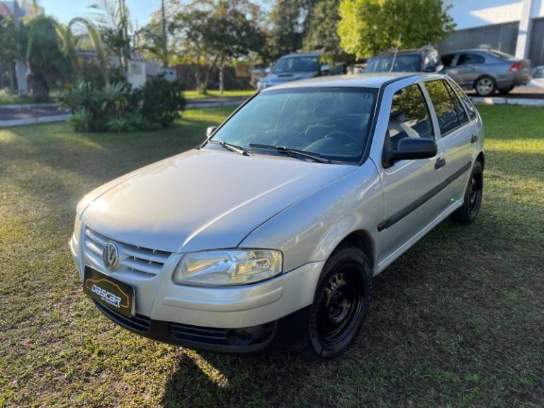 VOLKSWAGEN - GOL - 2008/2008 - Prata - R$ 18.900,00