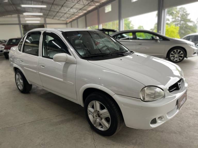 CHEVROLET - CORSA - 2002/2003 - Branca - R$ 23.900,00