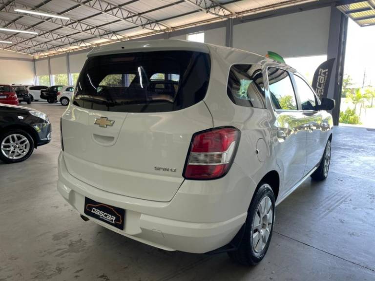 CHEVROLET - SPIN - 2016/2016 - Branca - R$ 44.900,00