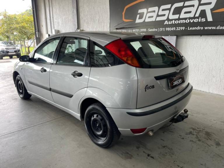 FORD - FOCUS - 2008/2008 - Prata - R$ 29.900,00