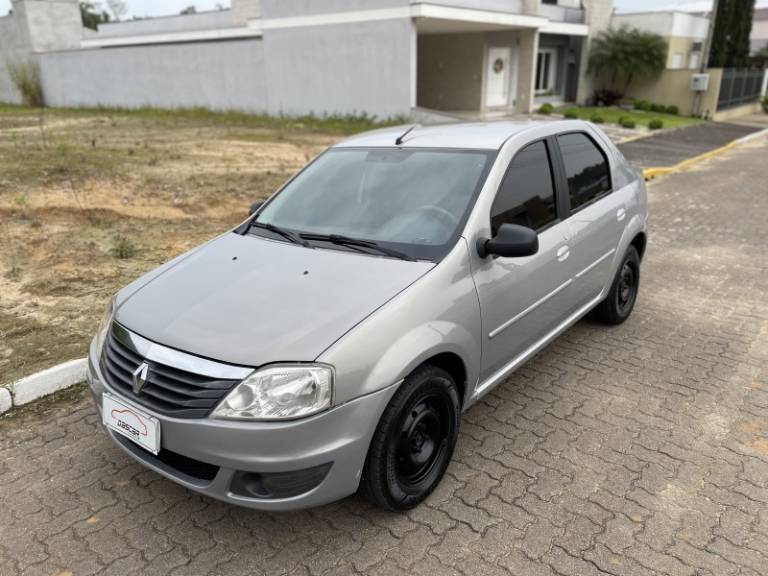 RENAULT - LOGAN - 2010/2011 - Bege - R$ 25.900,00