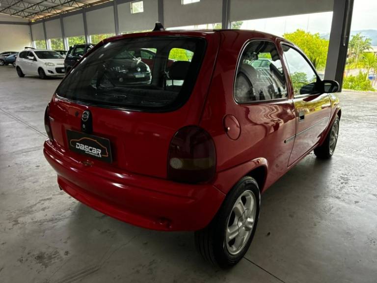 CHEVROLET - CORSA - 1999/1999 - Vermelha - R$ 15.900,00
