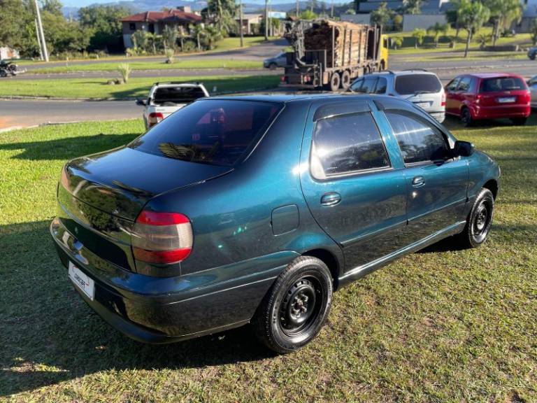 FIAT - SIENA - 1998/1999 - Verde - R$ 14.900,00