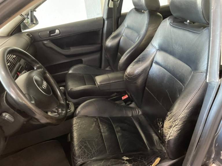 AUDI - A3 - 2003/2003 - Cinza - R$ 19.900,00