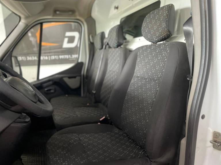 RENAULT - MASTER - 2013/2014 - Branca - R$ 107.900,00