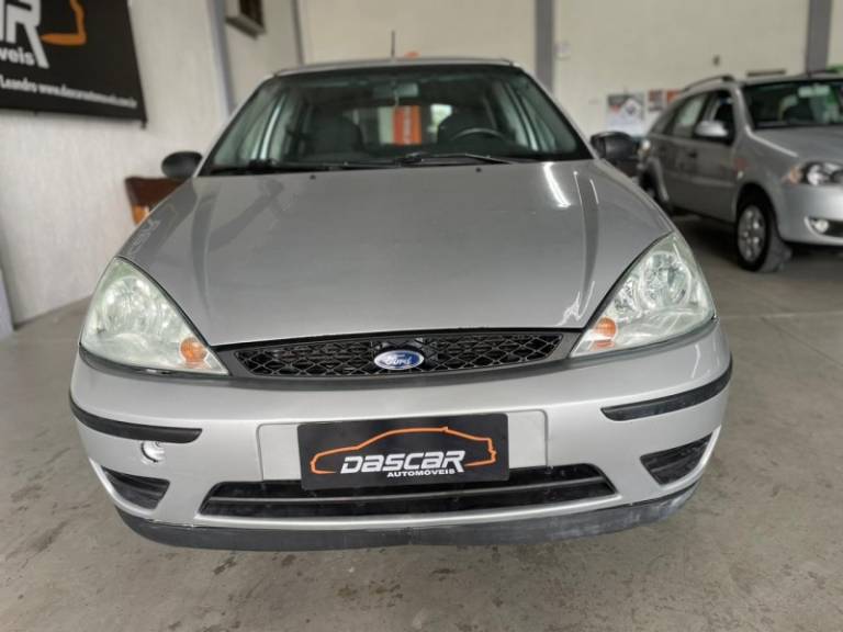 FORD - FOCUS - 2008/2008 - Prata - R$ 29.900,00