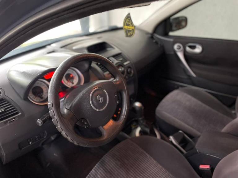RENAULT - MÉGANE - 2009/2010 - Cinza - R$ 27.900,00