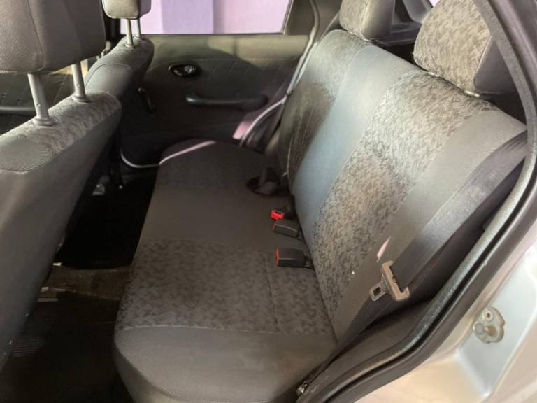 FIAT - PALIO - 2009/2010 - Prata - R$ 25.900,00