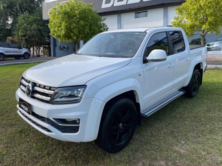 VOLKSWAGEN - AMAROK - 2019/2020 - Branca - R$ 144.900,00