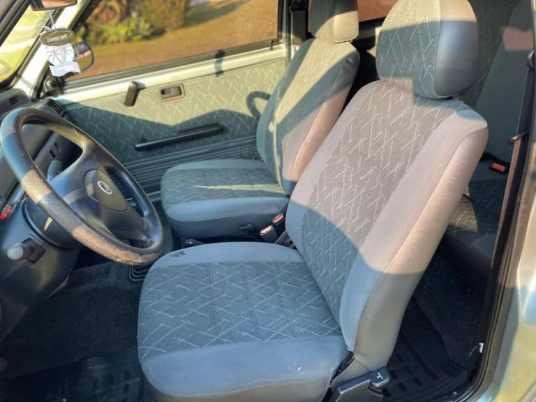 FIAT - UNO - 2005/2006 - Cinza - R$ 17.900,00